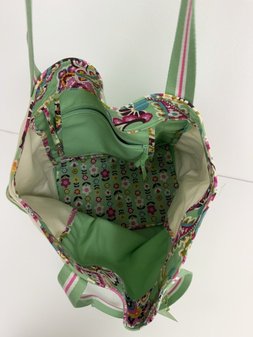 Vera Bradley Tutti Frutti Large Canvas Tote Bag NWT - Picture 5 of 14